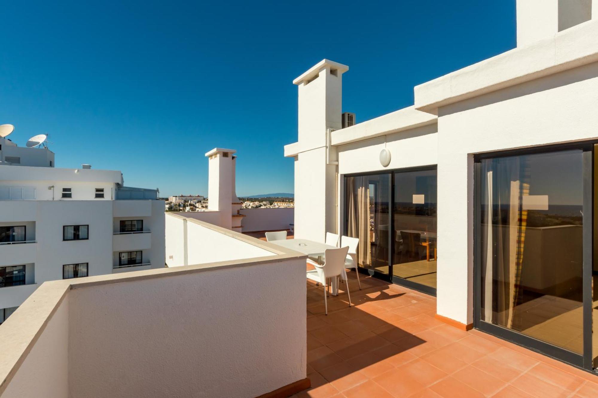 Apartahotel Janelas Do Mar Turisticos 3*
