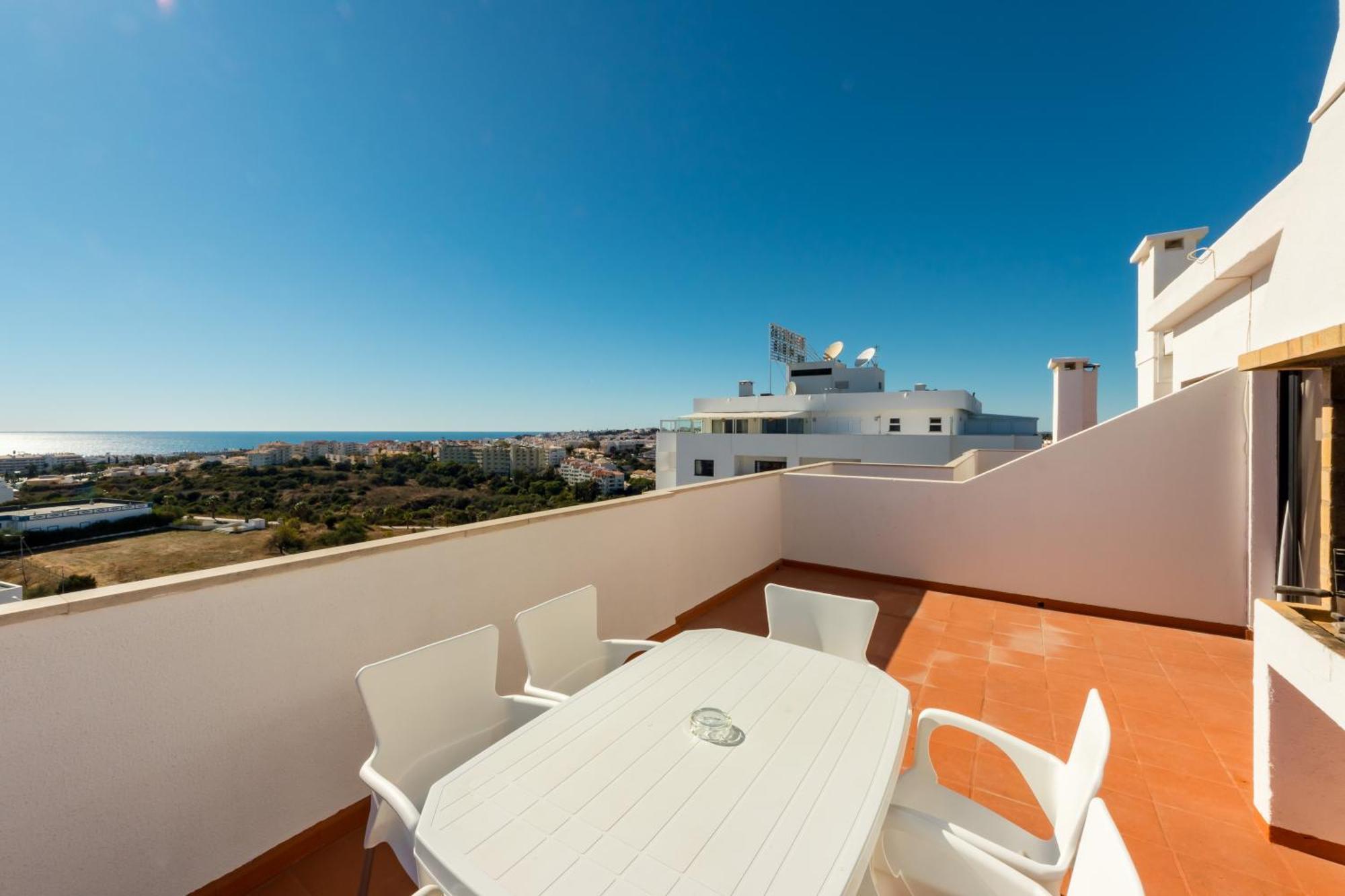 Janelas Do Mar Turisticos Apartahotel 3*